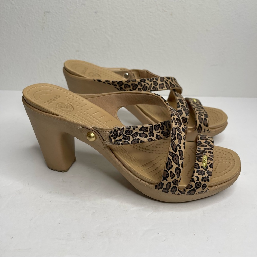 Crocs Cyprus IV Leopard Animal Print Heel Sandals Size 7 Tan Brown Rare Comfort - Picture 3 of 15